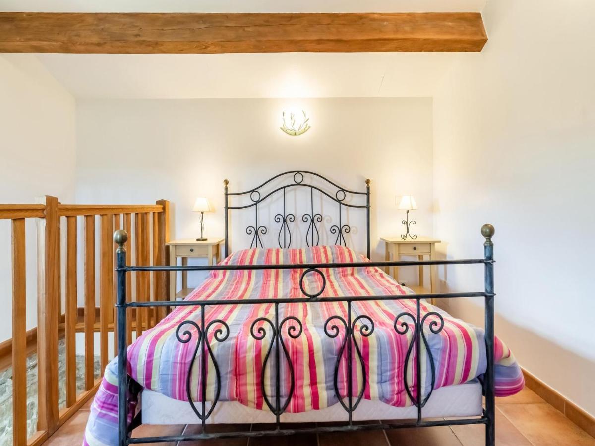 Classy Holiday Home In Les Vans With Pool Chambonas Eksteriør billede
