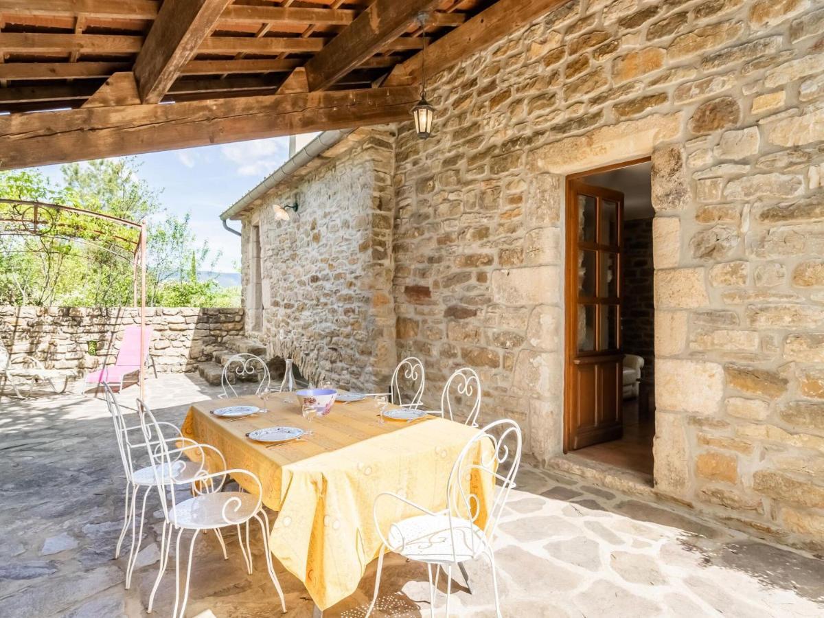 Classy Holiday Home In Les Vans With Pool Chambonas Eksteriør billede