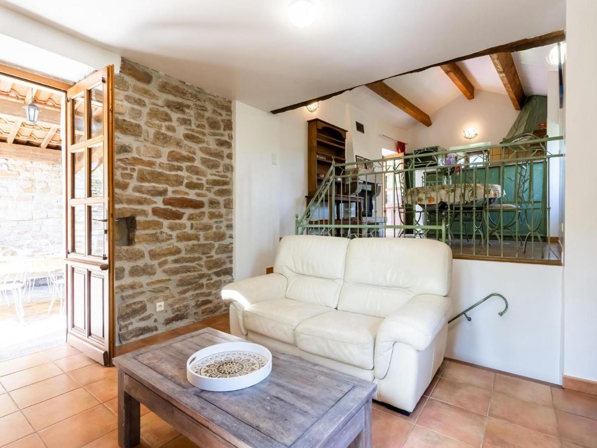 Classy Holiday Home In Les Vans With Pool Chambonas Eksteriør billede