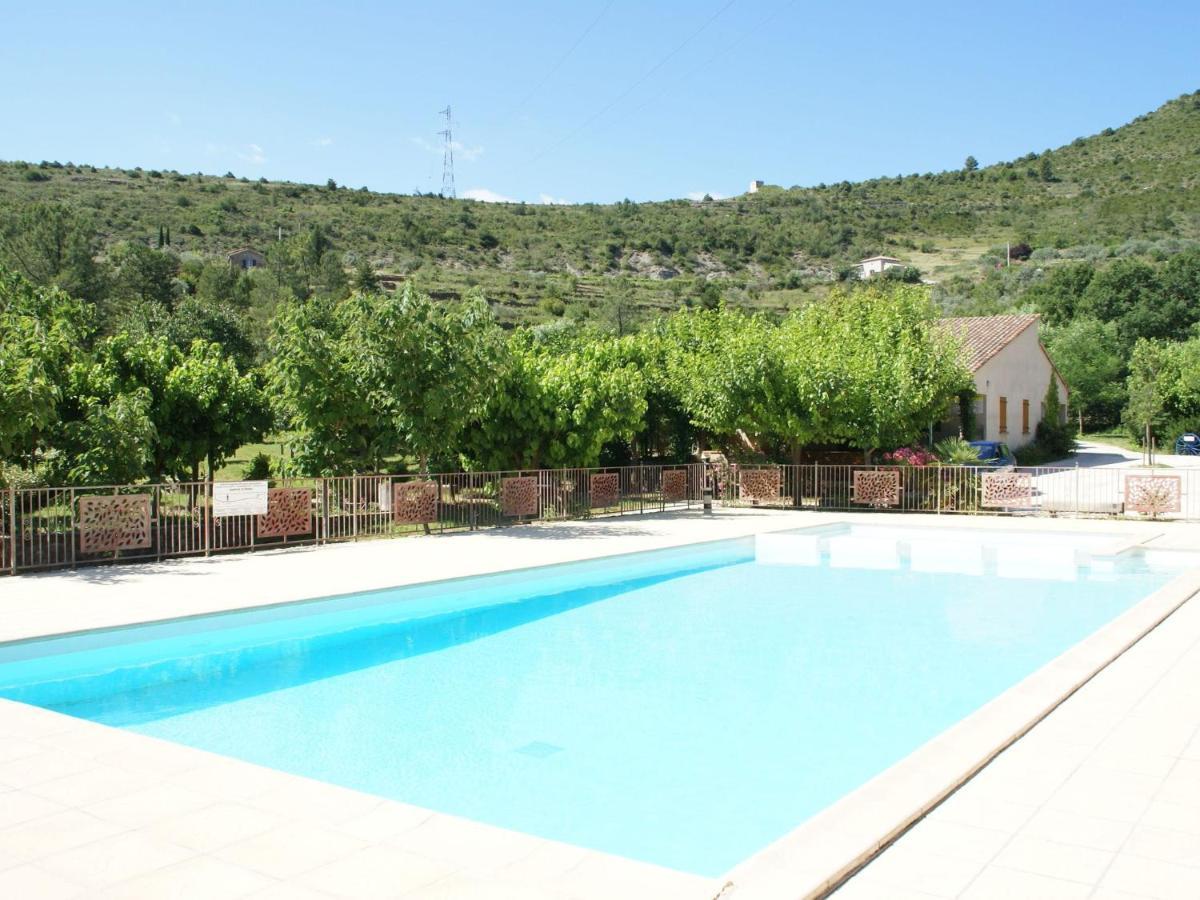 Classy Holiday Home In Les Vans With Pool Chambonas Eksteriør billede