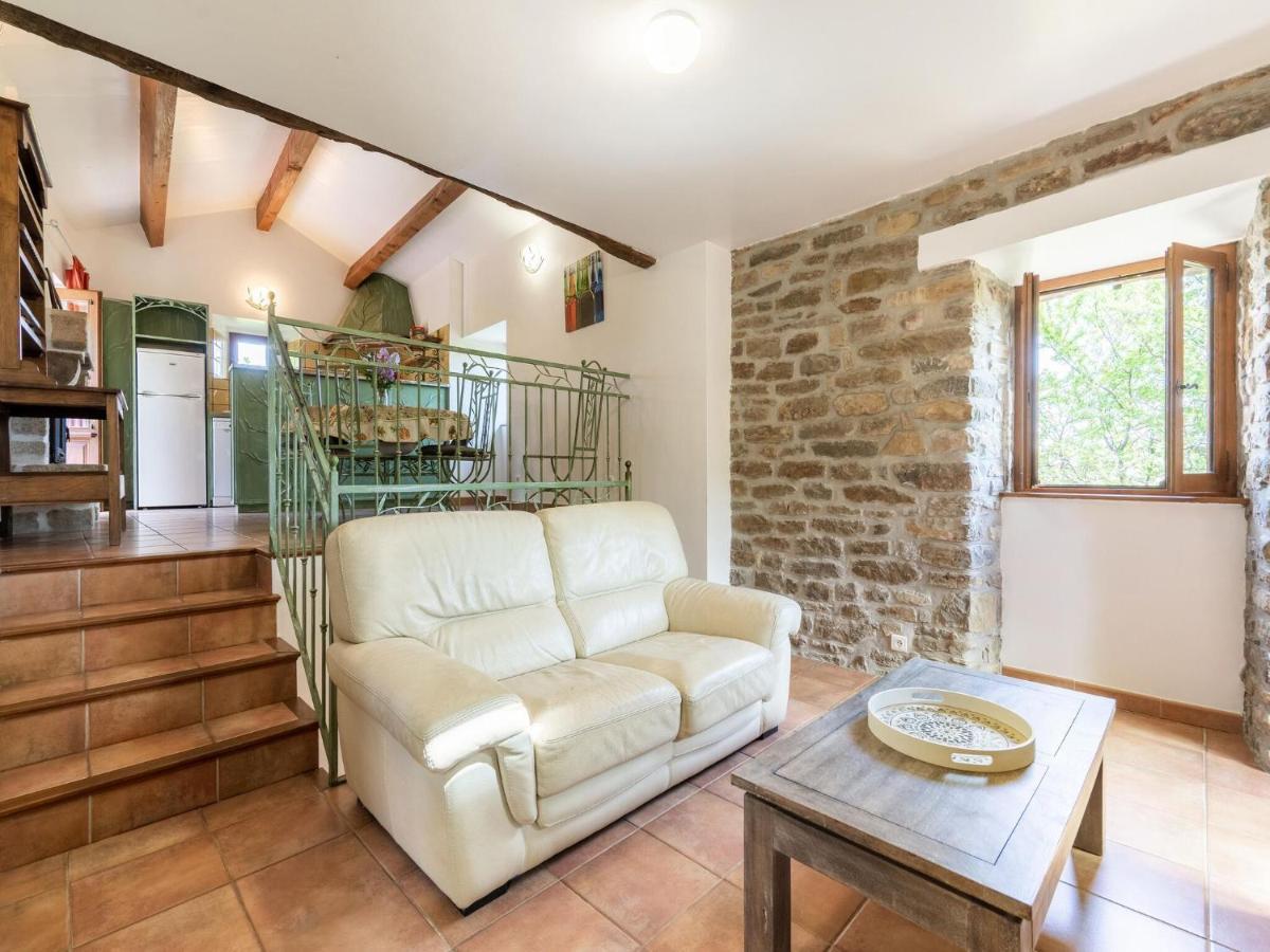Classy Holiday Home In Les Vans With Pool Chambonas Eksteriør billede