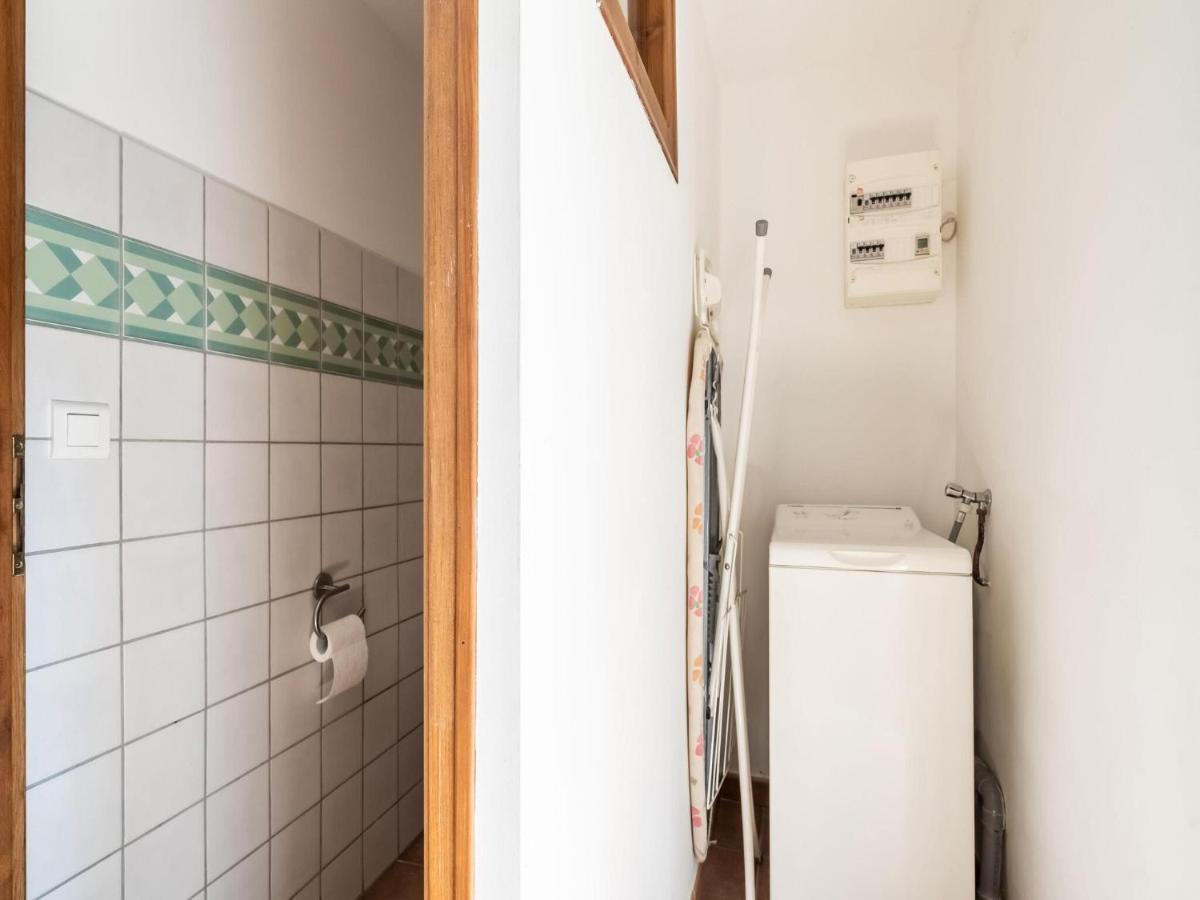 Classy Holiday Home In Les Vans With Pool Chambonas Eksteriør billede