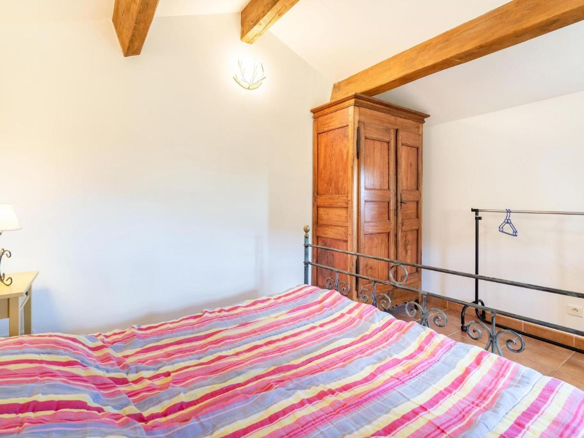 Classy Holiday Home In Les Vans With Pool Chambonas Eksteriør billede